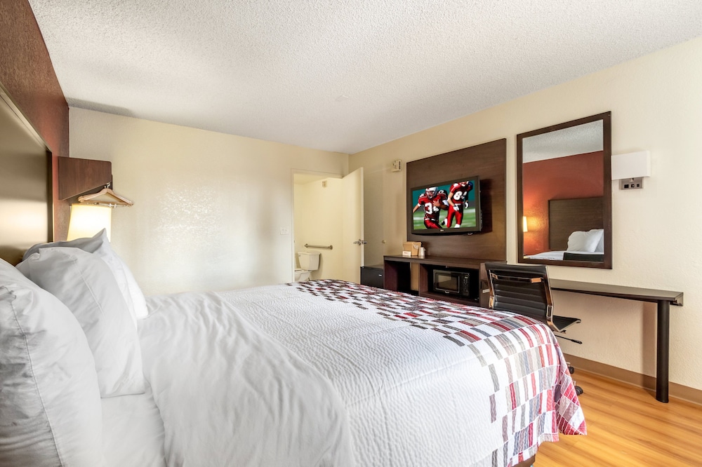Red Roof Inn Phoenix Midtown - photo 11