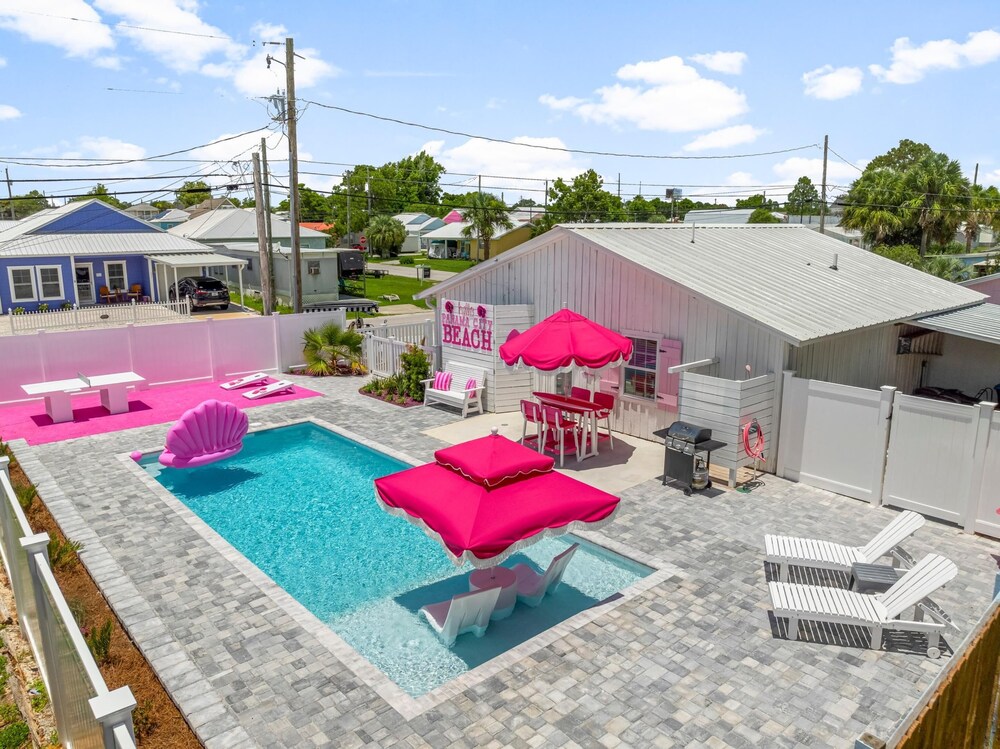 Beach House Pink Prerogative by PHG — 4-Star Luxury Hotel in Panama City Beach, United States
