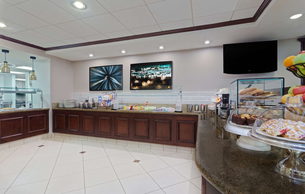 Hilton Garden Inn Annapolis - photo 25