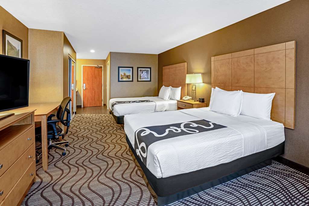 La Quinta Inn & Suites by Wyndham Coeur d`Alene - photo 21