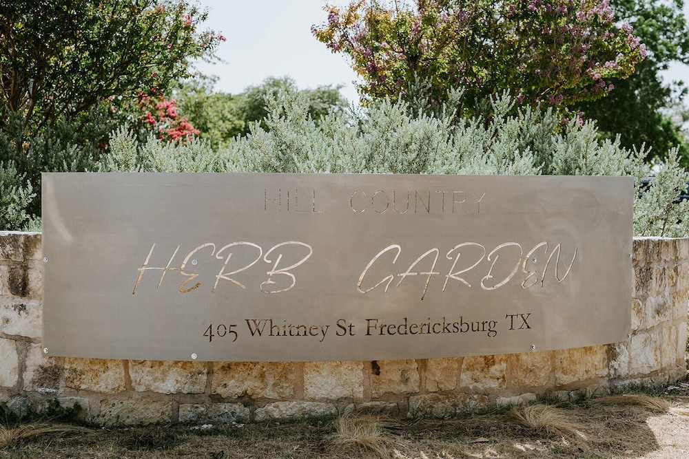 Hill Country Herb Garden - photo 2