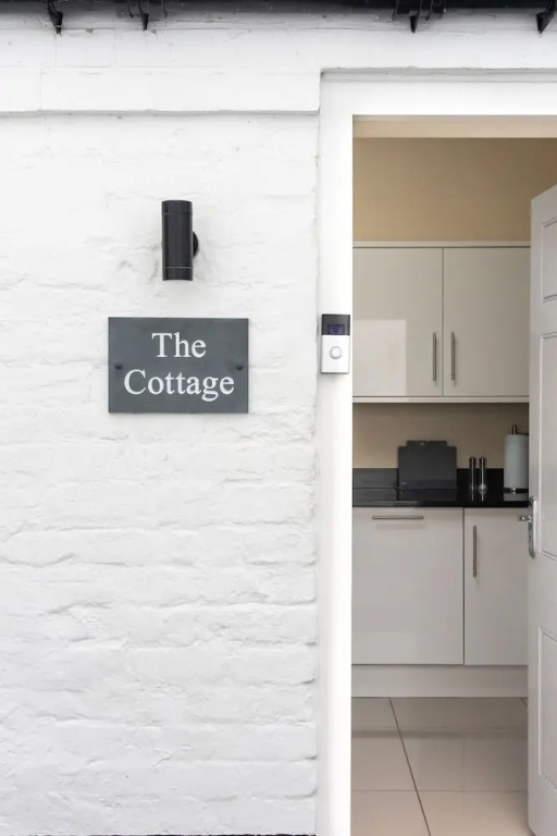 Elegant Apartment on Historic Cobbled High St Shrewsbury Town Centre — 4-Star Luxury Hotel in Shrewsbury, United Kingdom