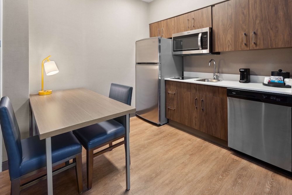 Hampton Inn & Suites Scottsburg - photo 12