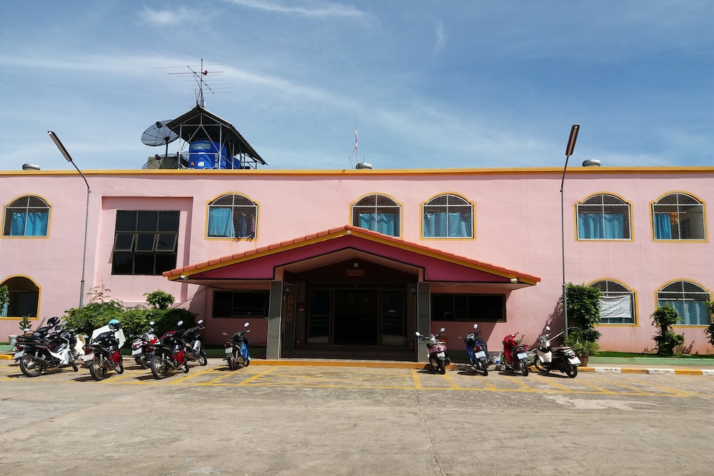 Sema Nakhon Hotel — hotel in Sung Noen