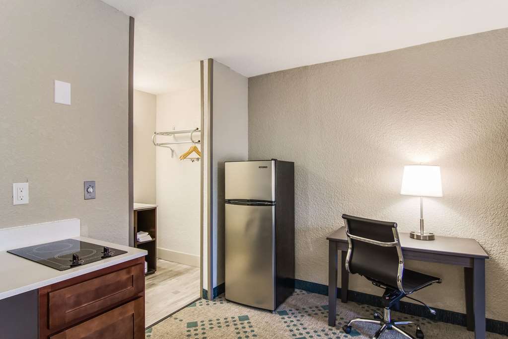 Suburban Studios Hotel Kingsland Near I 95 - photo 11