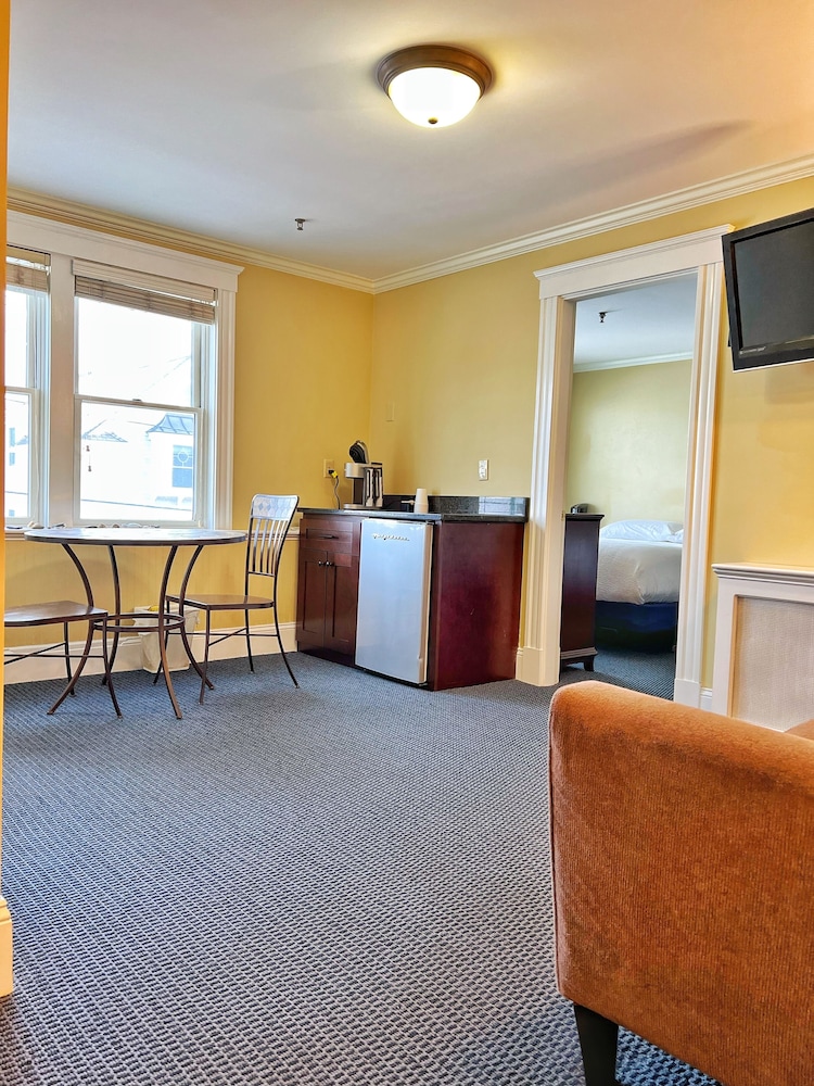 The Winthrop Arms Hotel And Restaurant - photo 34