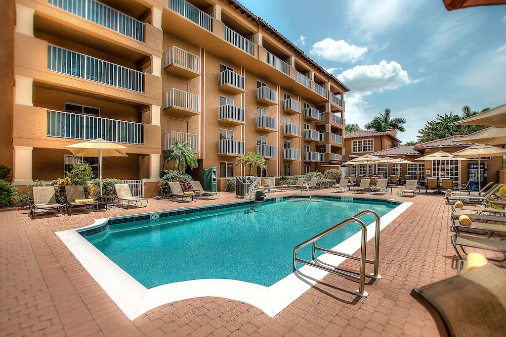 Inn of Naples Tapestry Collection by Hilton - photo 2