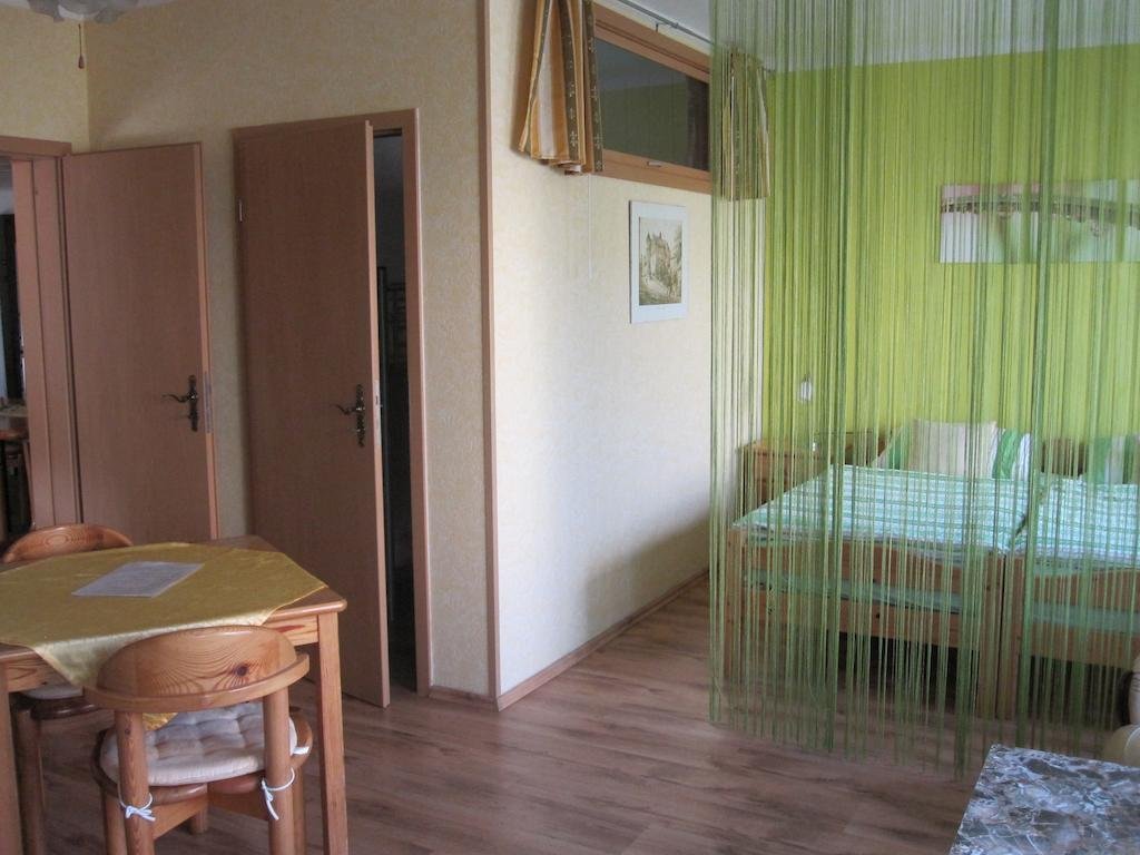 Hotel Pension Weingart — hotel in Quedlinburg