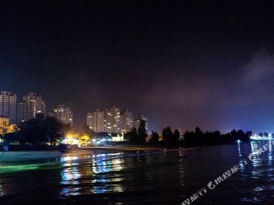 Crescent Bay Inn in Huidong, People's Republic of China