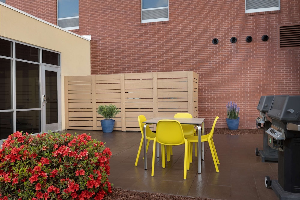 Home2 Suites by Hilton Jacksonville NC - photo 36