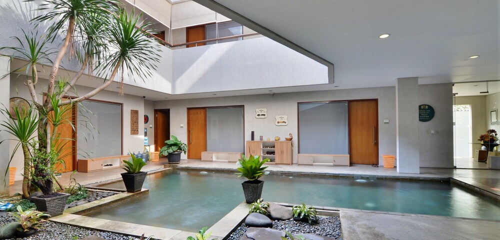 ZEN Rooms Permata Karawaci in Curug, Indonesia
