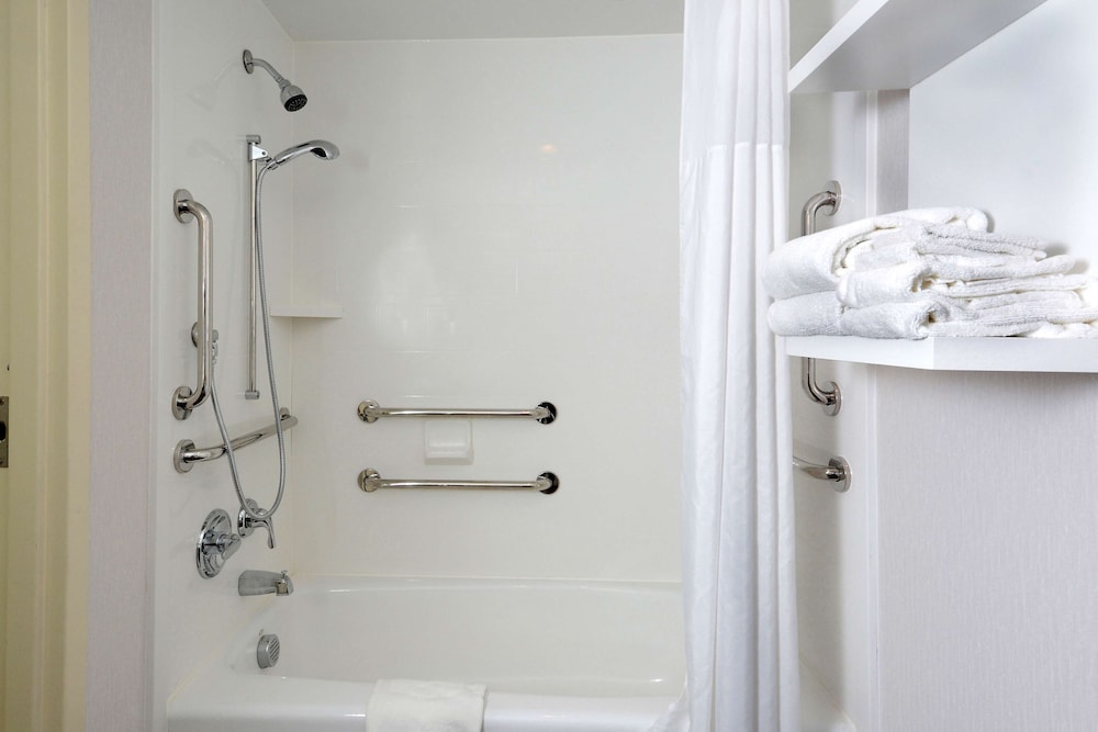 Hampton Inn Roxboro - photo 24