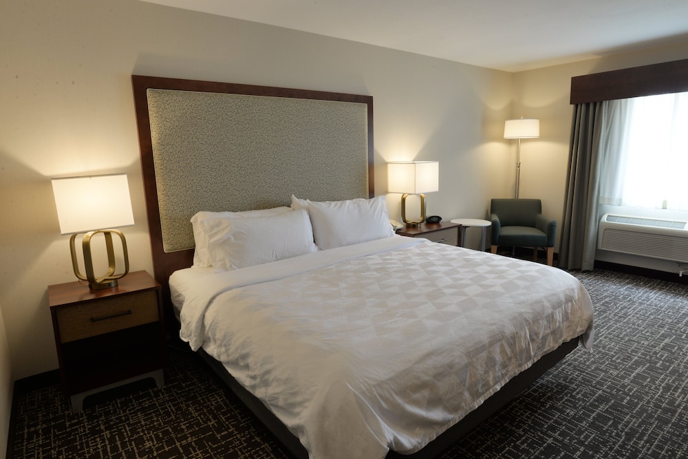 Holiday Inn Hotel & Suites Minneapolis Lakeville by IHG - photo 17