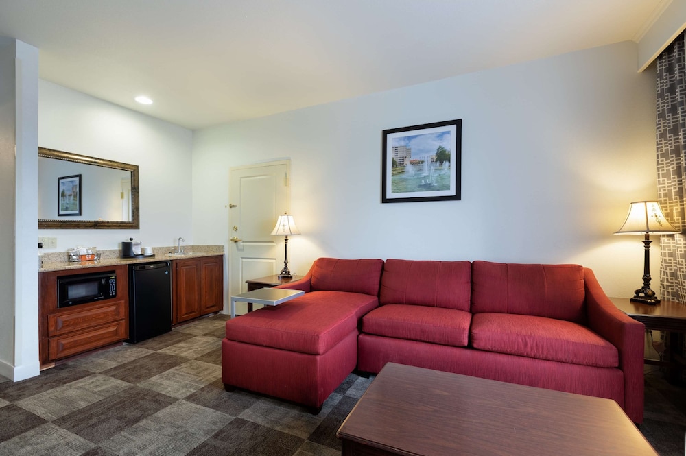 Hampton Inn & Suites Baton Rouge I 10 East - photo 25