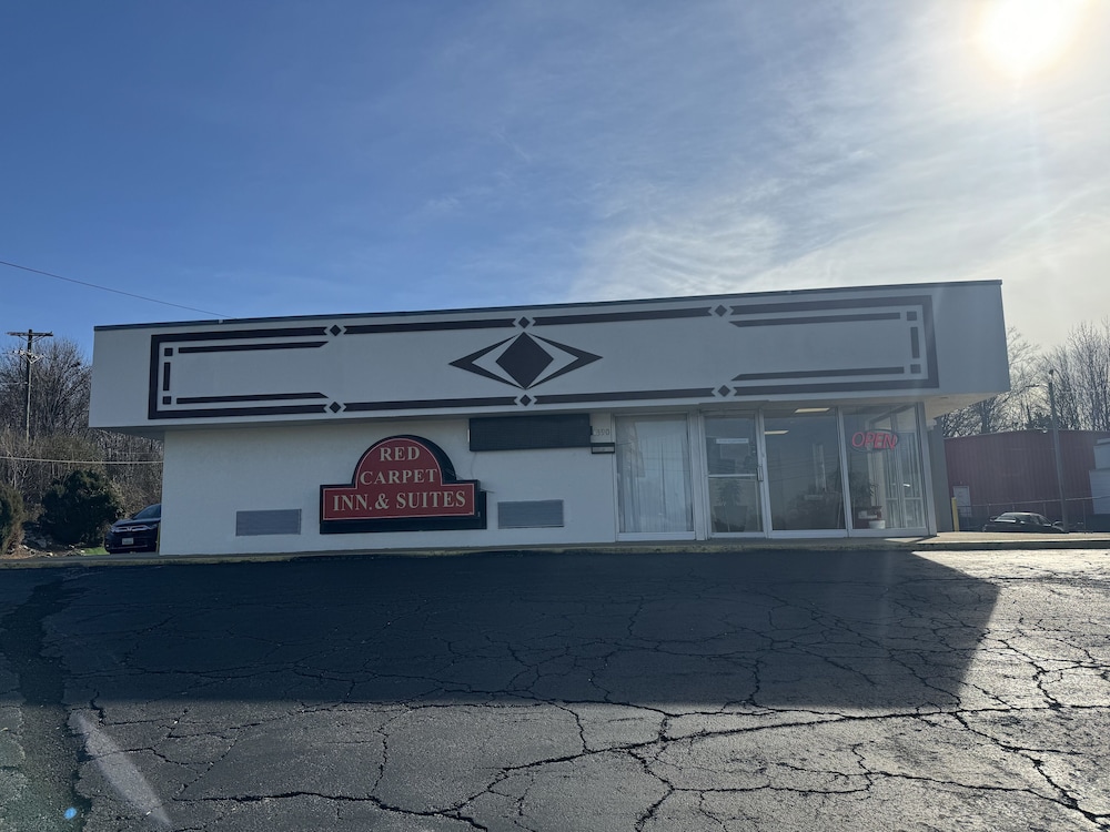 Red Carpet Inn & Suites — hotel in Danville