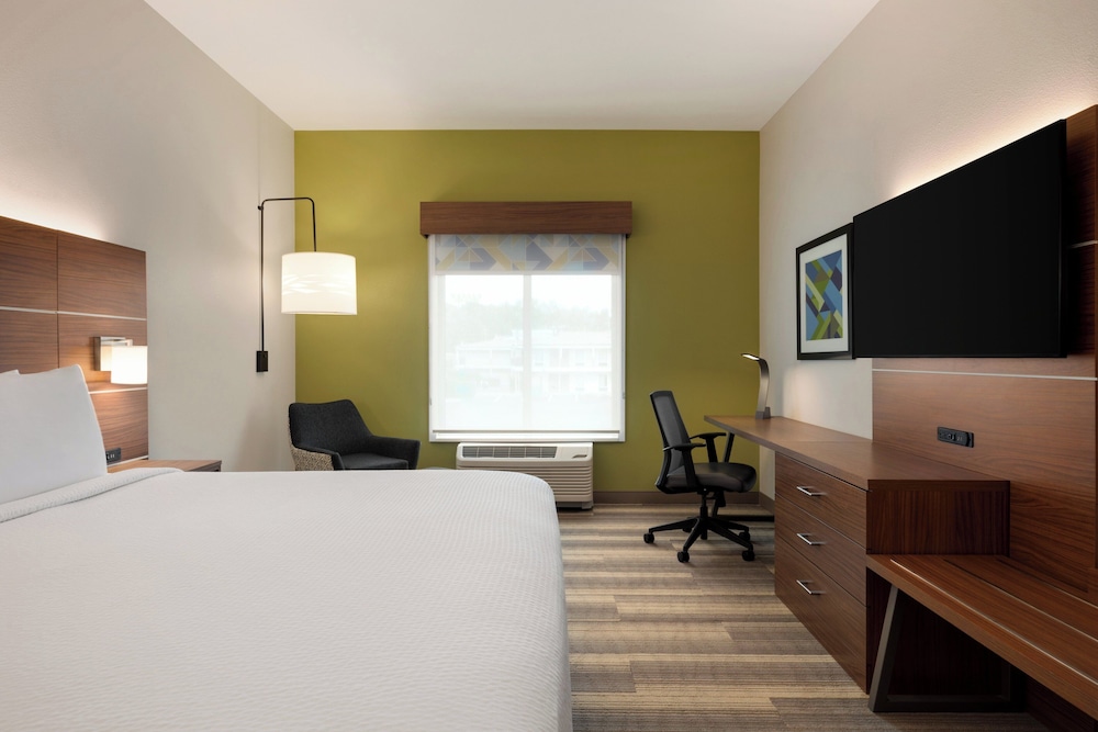 Holiday Inn Express And Suites Dalton Walnut Ave - photo 14