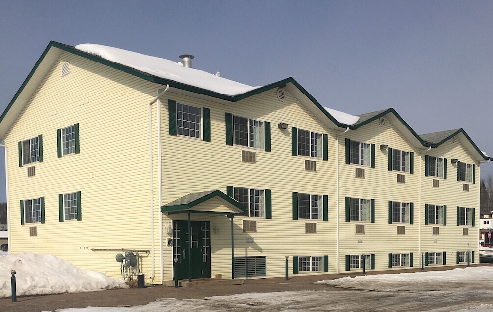 Almada Inn in Fort Nelson, Canada