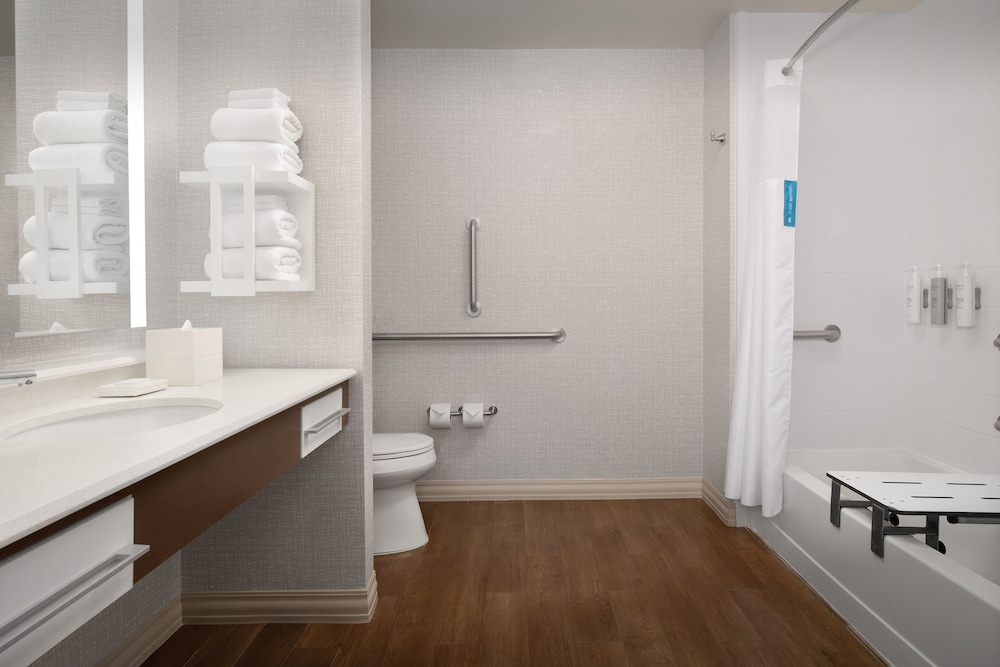 Hampton Inn & Suites Orangeburg - photo 20