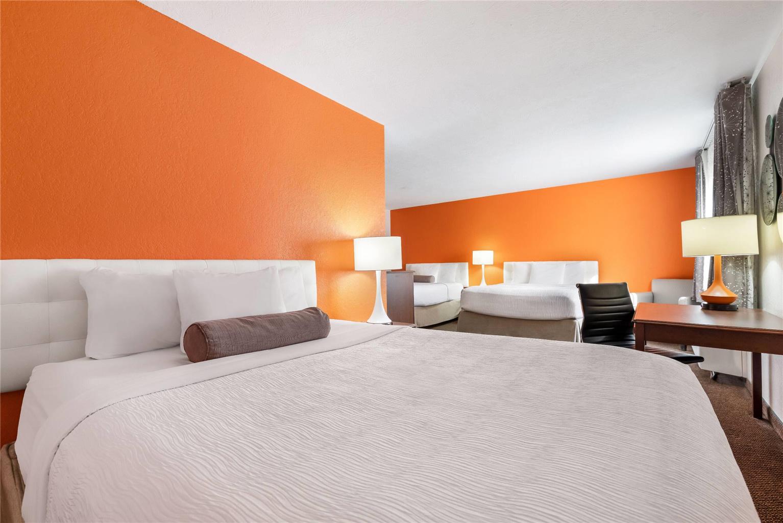 Howard Johnson Hotel & Suites by Wyndham Oacoma - photo 29
