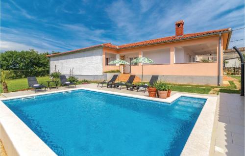 Holiday Home Valtura Xlvii — 4-Star Luxury Hotel in Liznjan, Croatia
