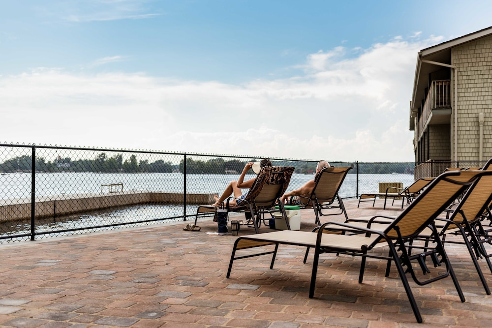 Capt. Thomson's Resort - photo 57