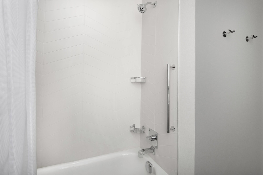 Fairfield Inn & Suites by Marriott Santa Rosa Rohnert Park - photo 28