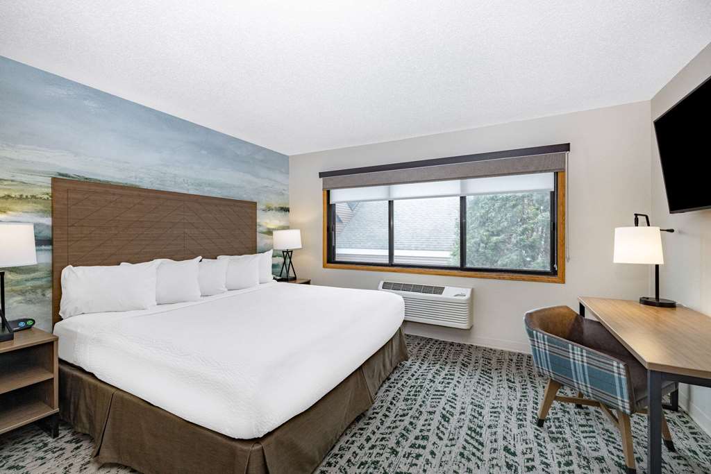 AmericInn by Wyndham Duluth South Black Woods Event Center - photo 35
