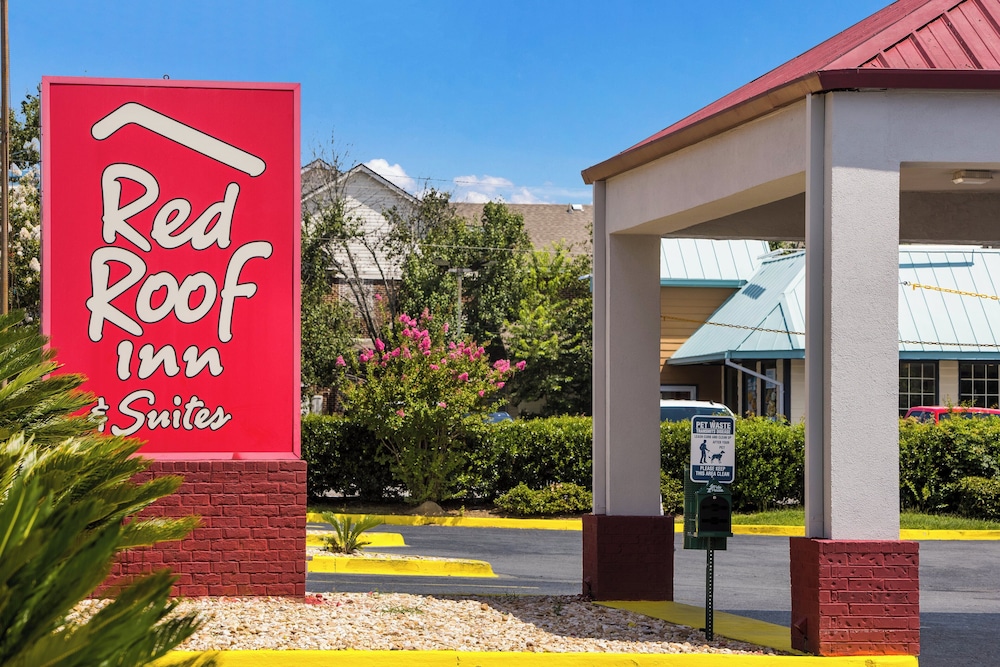 Red Roof Inn & Suites Statesboro University - photo 34