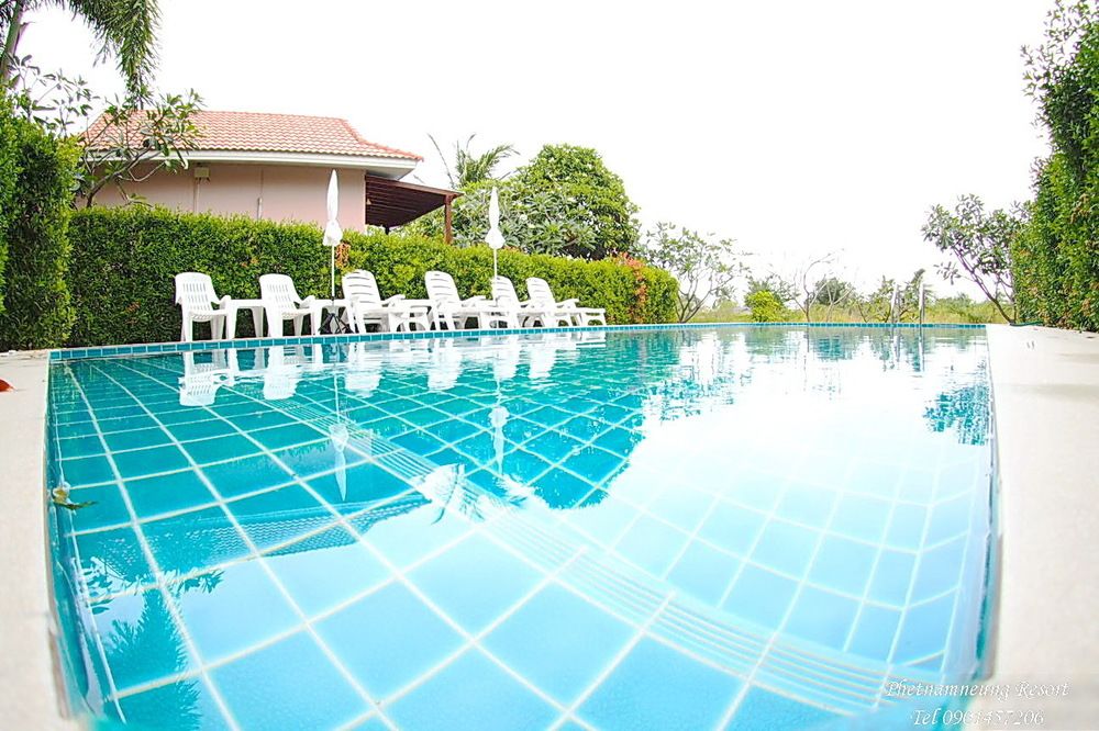 Phetnamneung Resort in Cha-Am, Thailand