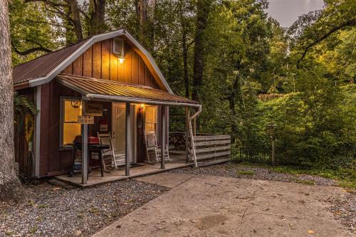 Moonshine Creek Retreat in Bryson City, United States