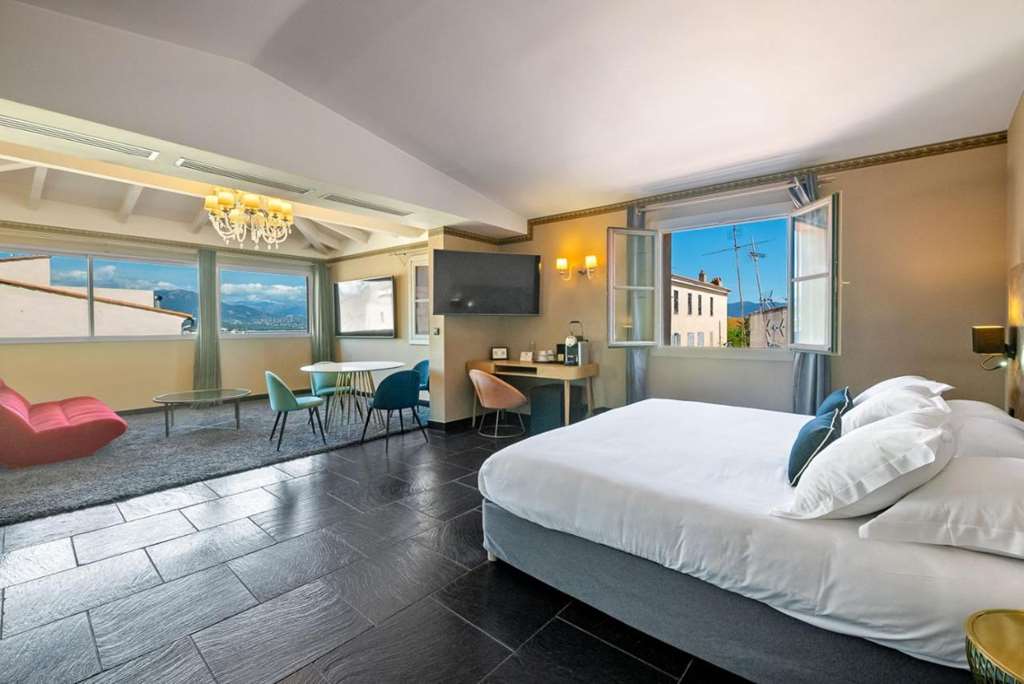 Hotel Pozzo di Borgo — Ajaccio — photo 2