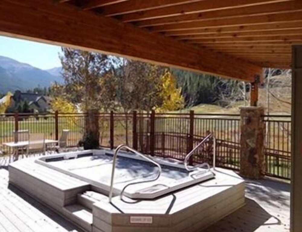 Wheeler at East Village by Copper Mountain Lodging - photo 18
