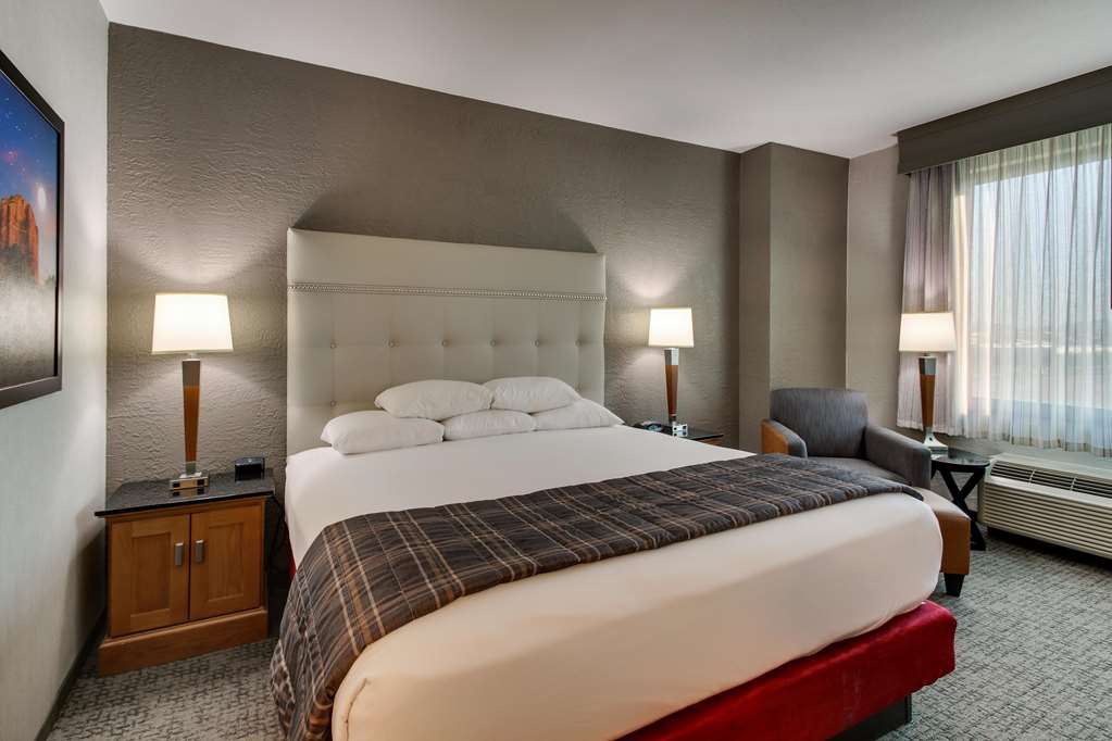 Drury Inn & Suites Phoenix Happy Valley - photo 21