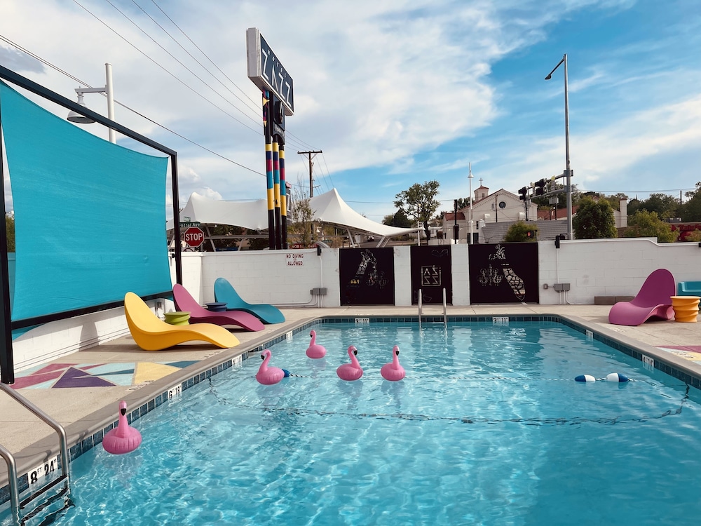Hotel Zazz - photo 37