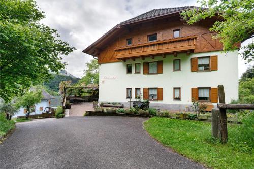 Altebnerhof Leifers — hotel in Laives