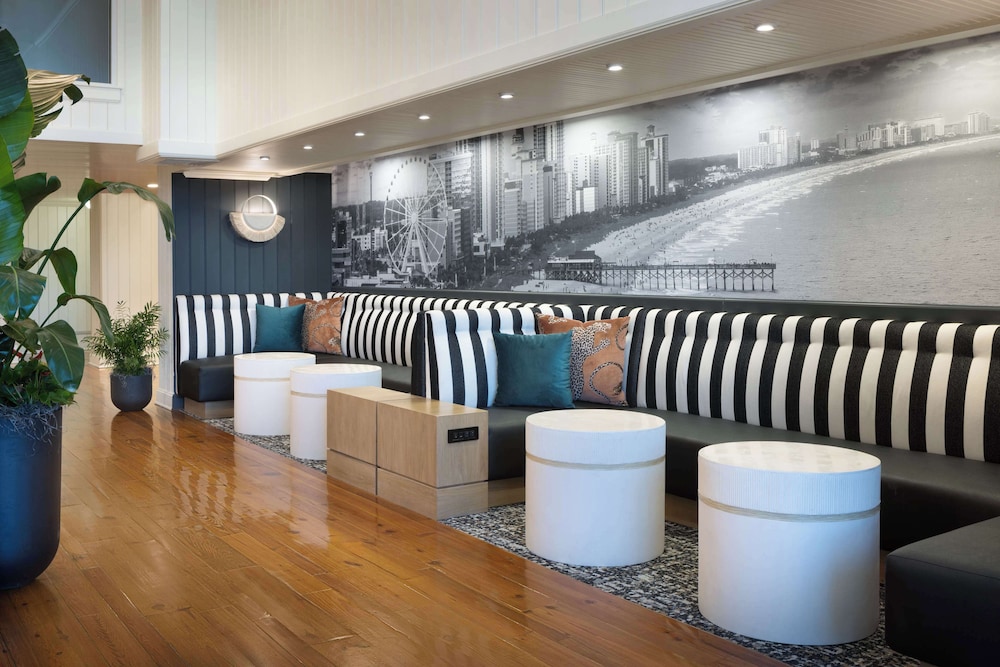 Hampton Inn & Suites Myrtle Beach Oceanfront - photo 5