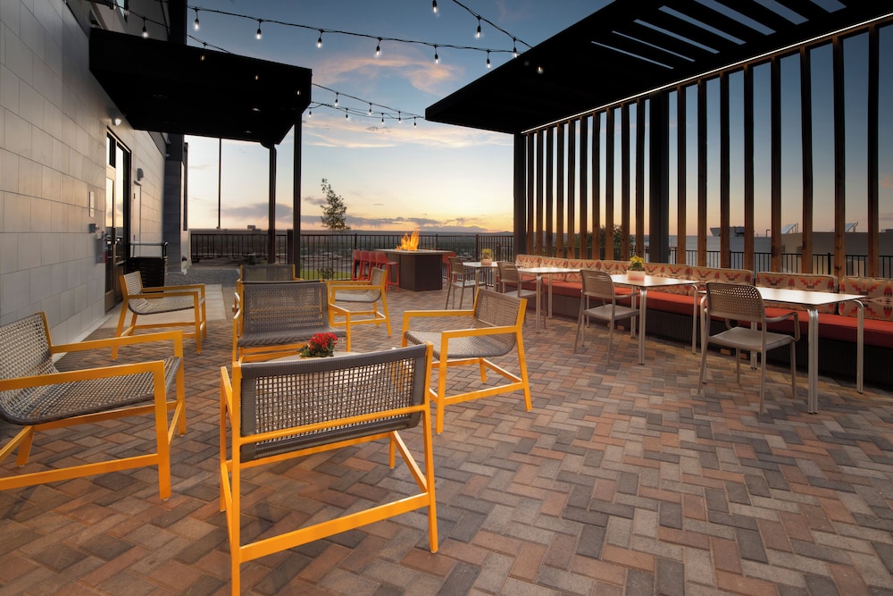Home2 Suites by Hilton Albuquerque Airport - photo 34