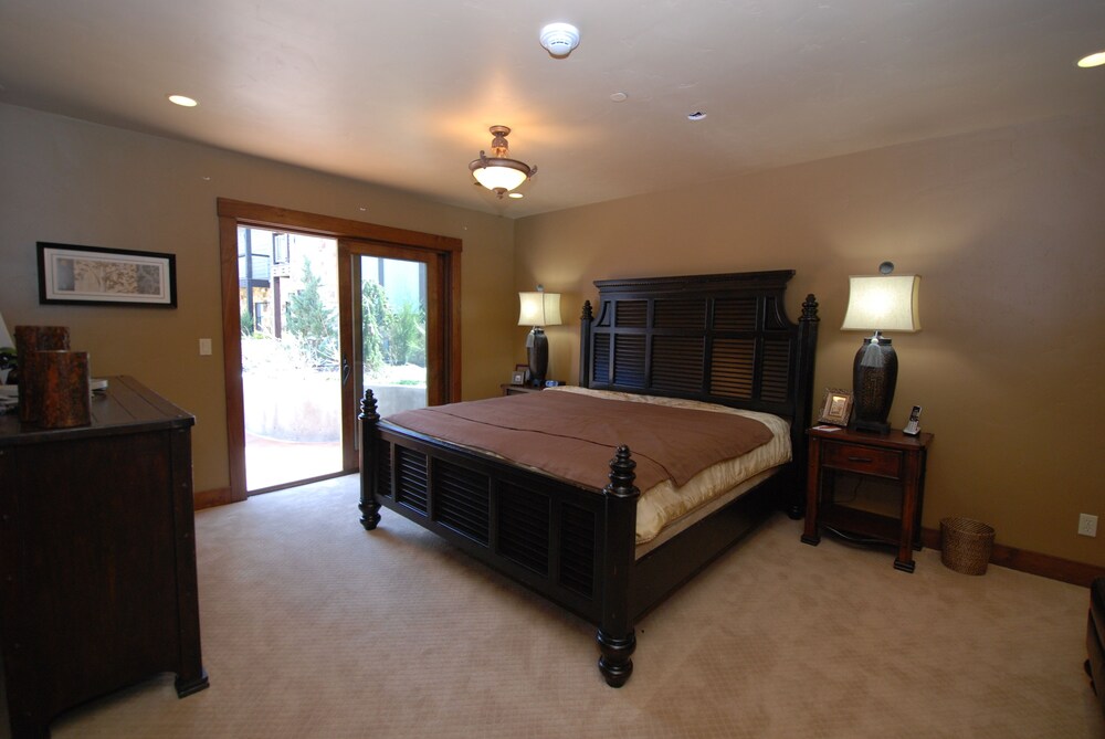 Abode at Parkwood Place - photo 19
