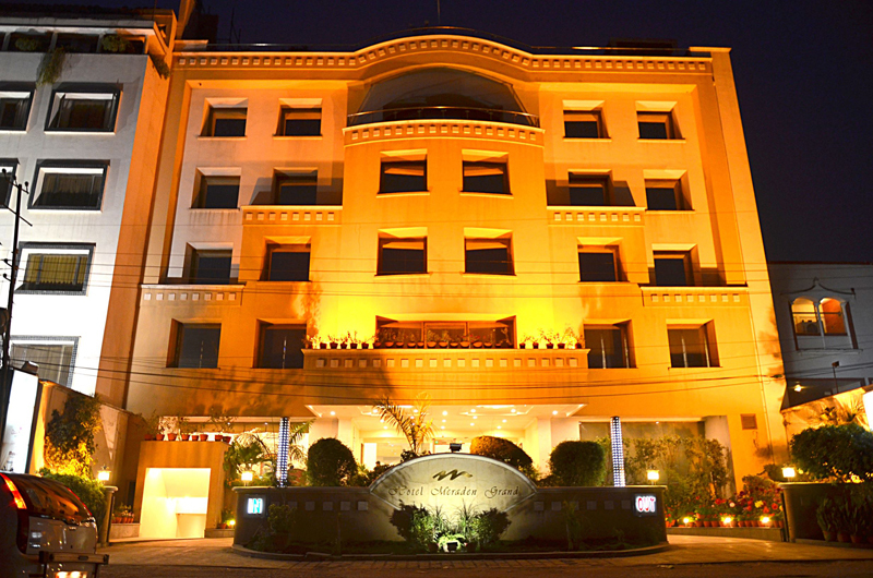 Hotel Meraden Grand in Varanasi, India