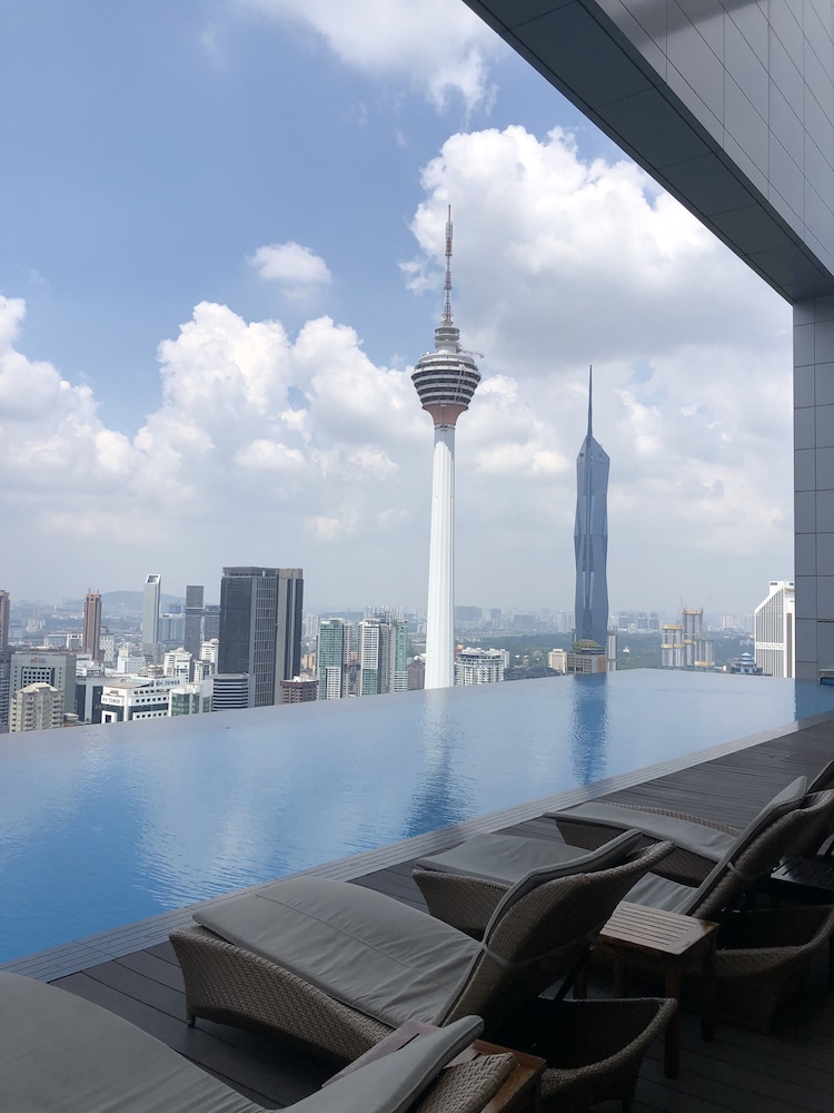 Luxury Suites at Platinum KLCC — 4-Star Luxury Hotel in Kuala Lumpur, Malaysia