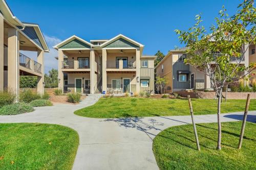 New Downstairs Condo mins to downtown Pet Friendly — 4-Star Luxury Hotel in Colorado Springs, United States