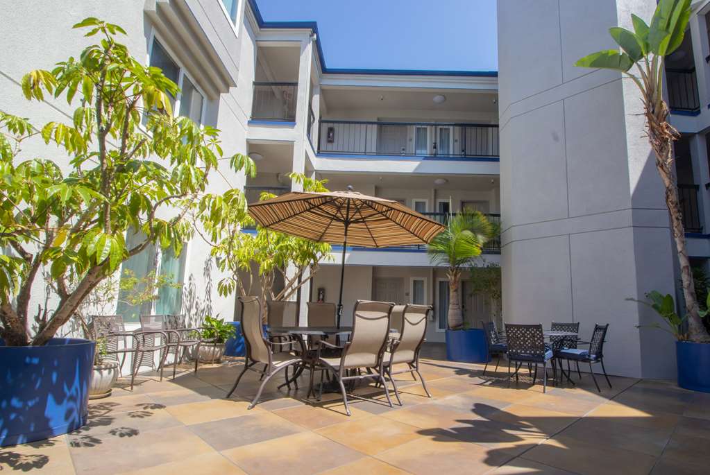 Days Inn by Wyndham Carlsbad - photo 6