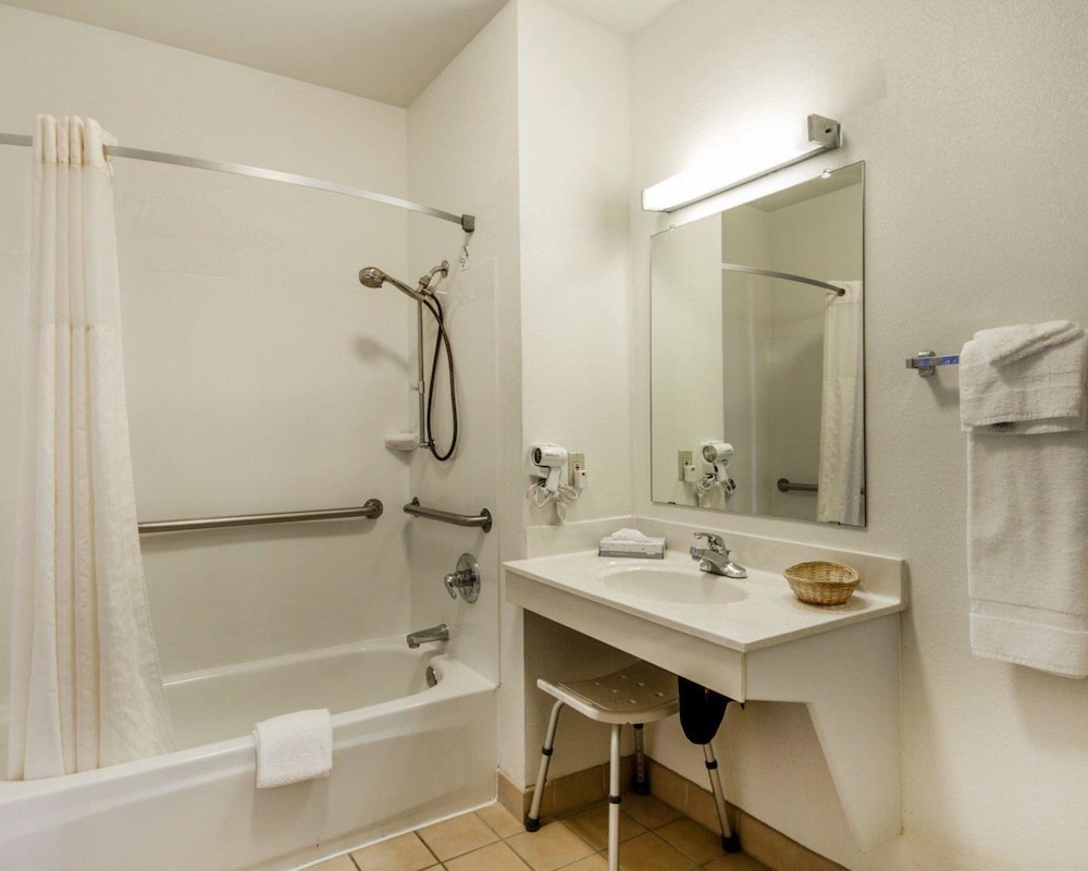 Rodeway Inn Watsonville - photo 36