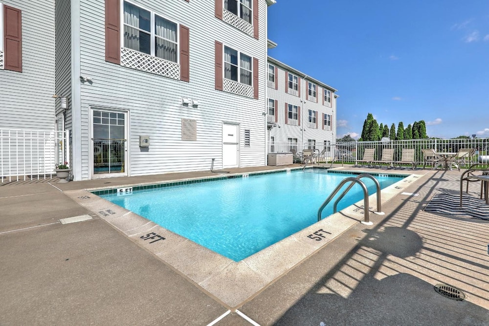 Lancaster Inn and Suites - photo 26