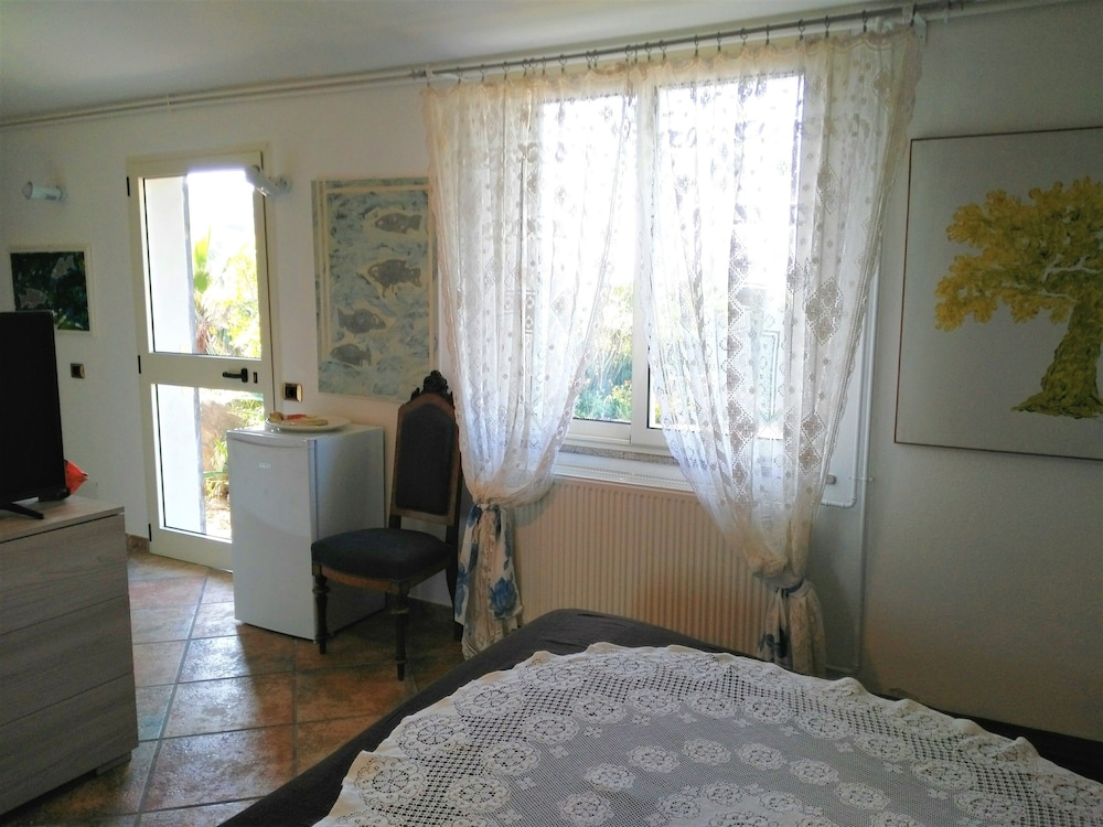 B&B Semaforo di Capo Sperone — Sant'antioco — photo 2