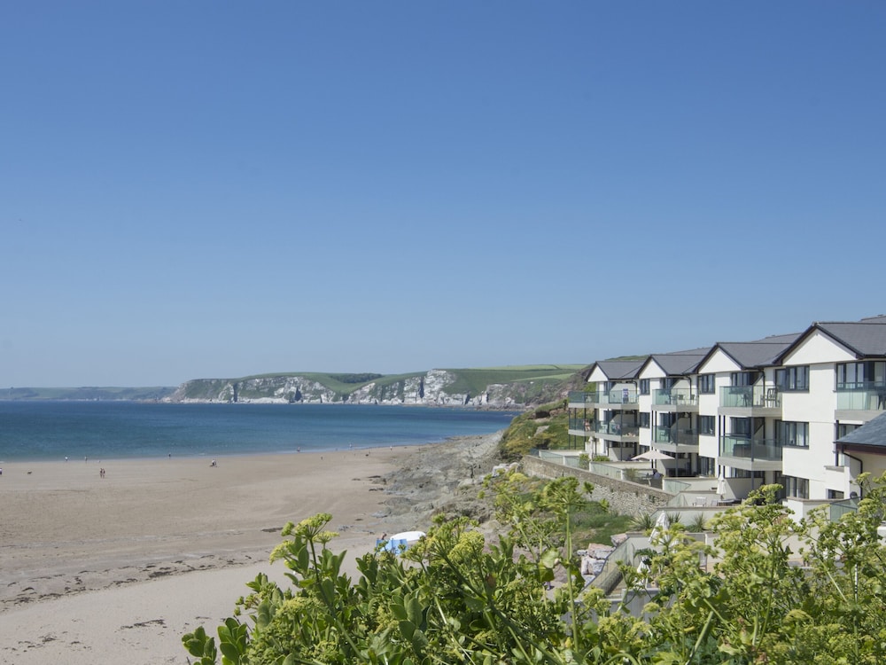 23 Burgh Island Causeway — 5-Star Luxury Hotel in Kingsbridge, United Kingdom