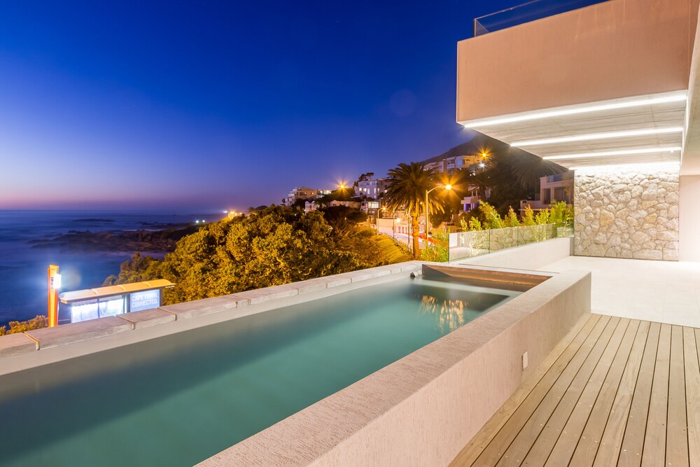 Onyx Luxury Apartment — 4-Star Luxury Hotel in Camps Bay, South Africa