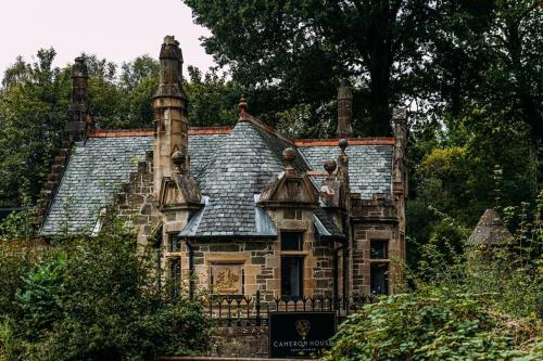 Stylish Loch Lomond lodge in stunning surroundings — 4-Star Luxury Hotel in Balloch, United Kingdom