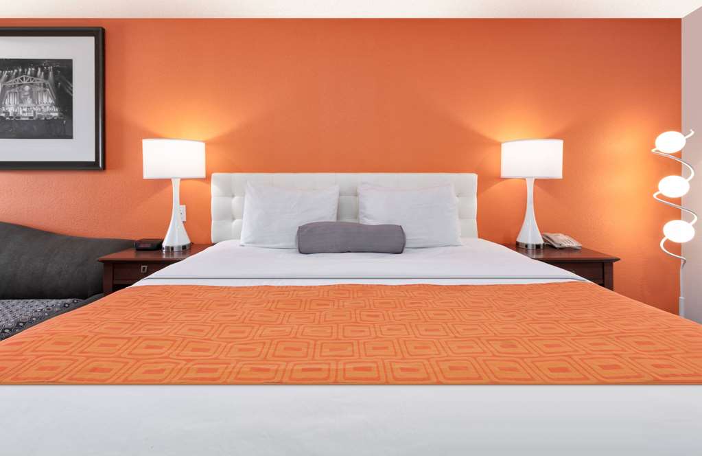 Howard Johnson by Wyndham San Marcos - photo 23