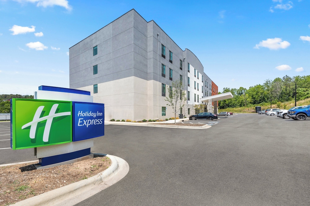 Holiday Inn Express Asheville Woodfin by IHG - photo 43